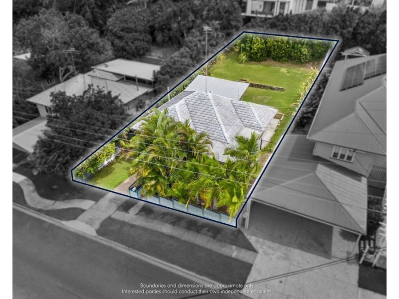 98 Nursery Rd, Holland Park West QLD 4121