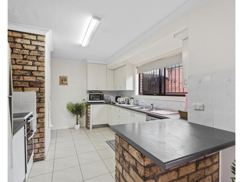 67 Bedivere Street, Carindale QLD 4152