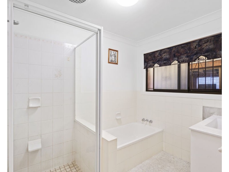 67 Bedivere Street, Carindale QLD 4152