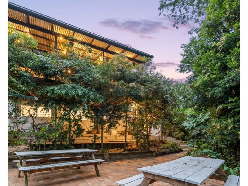 14 Ramita St, Holland Park West QLD 4121