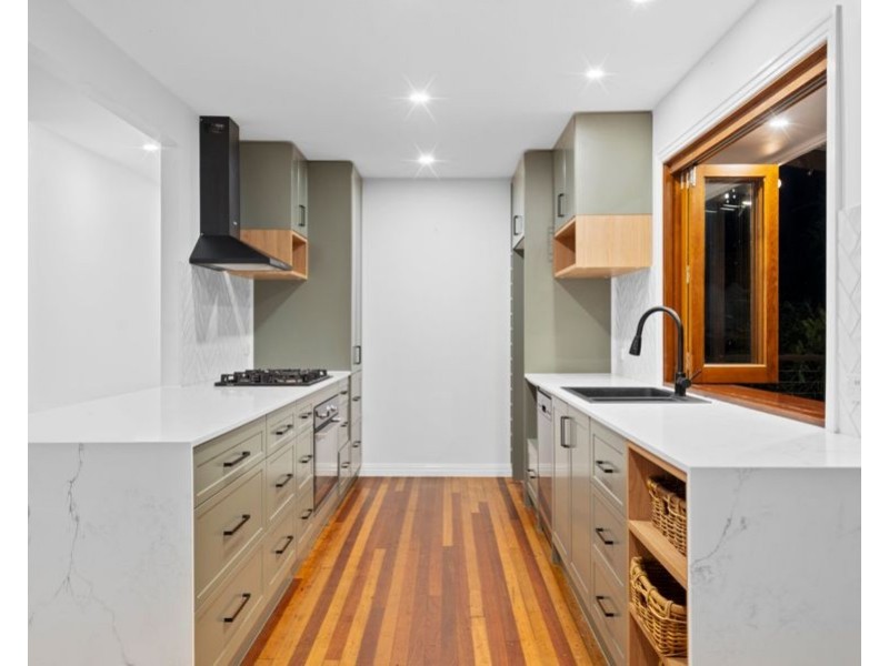 14 Ramita St, Holland Park West QLD 4121