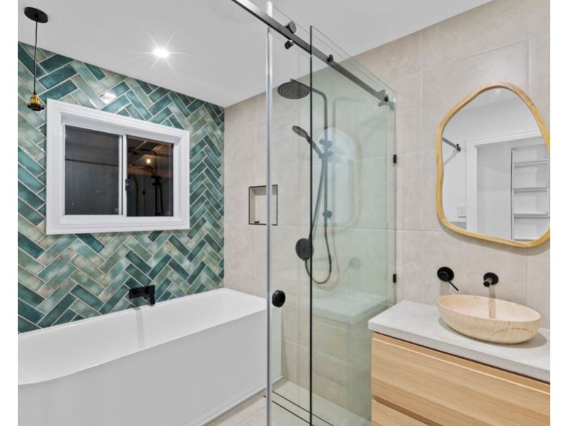 14 Ramita St, Holland Park West QLD 4121