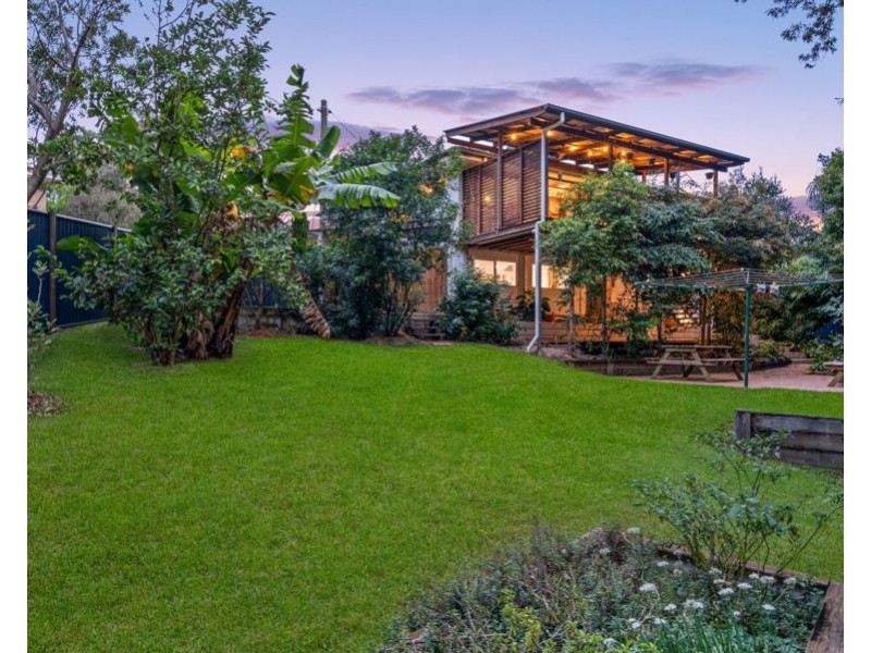 14 Ramita St, Holland Park West QLD 4121