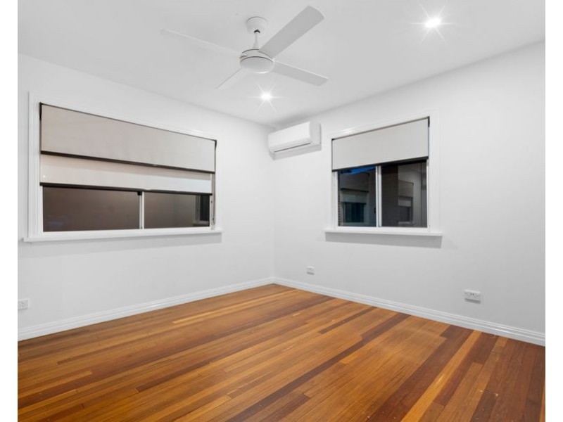 14 Ramita St, Holland Park West QLD 4121