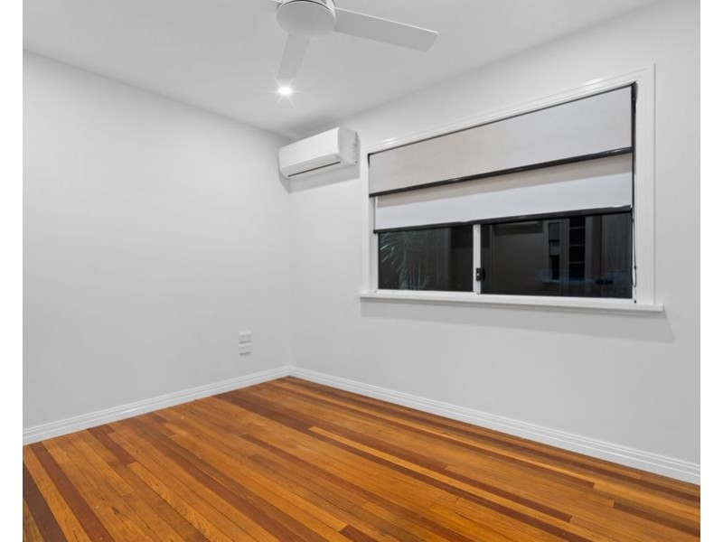 14 Ramita St, Holland Park West QLD 4121