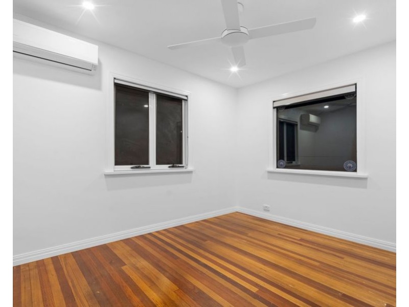 14 Ramita St, Holland Park West QLD 4121