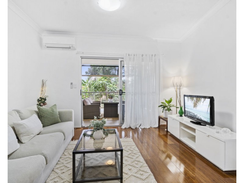 1/298 Cavendish Road, Coorparoo QLD 4151