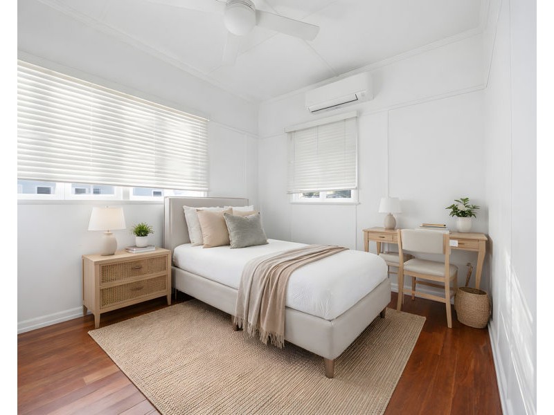 32 Steele Street, Holland Park QLD 4121