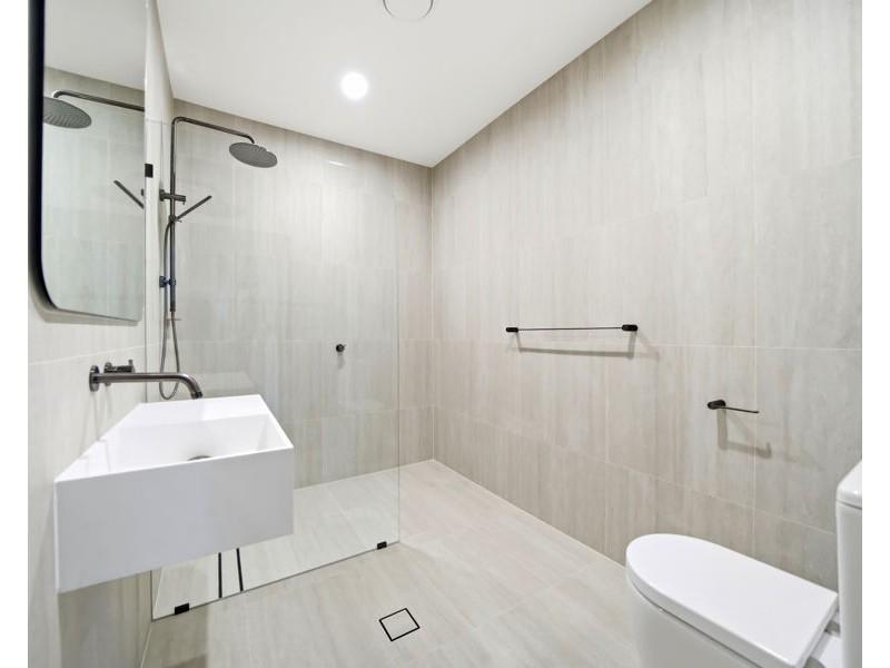 32 Steele Street, Holland Park QLD 4121