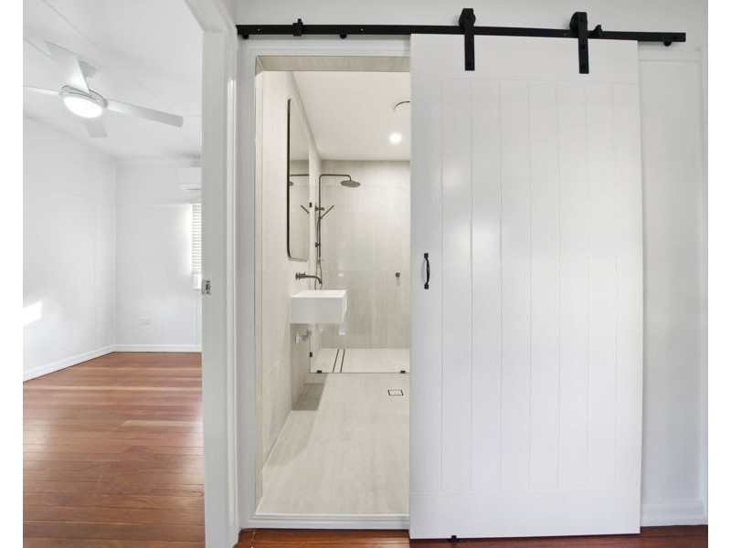 32 Steele Street, Holland Park QLD 4121