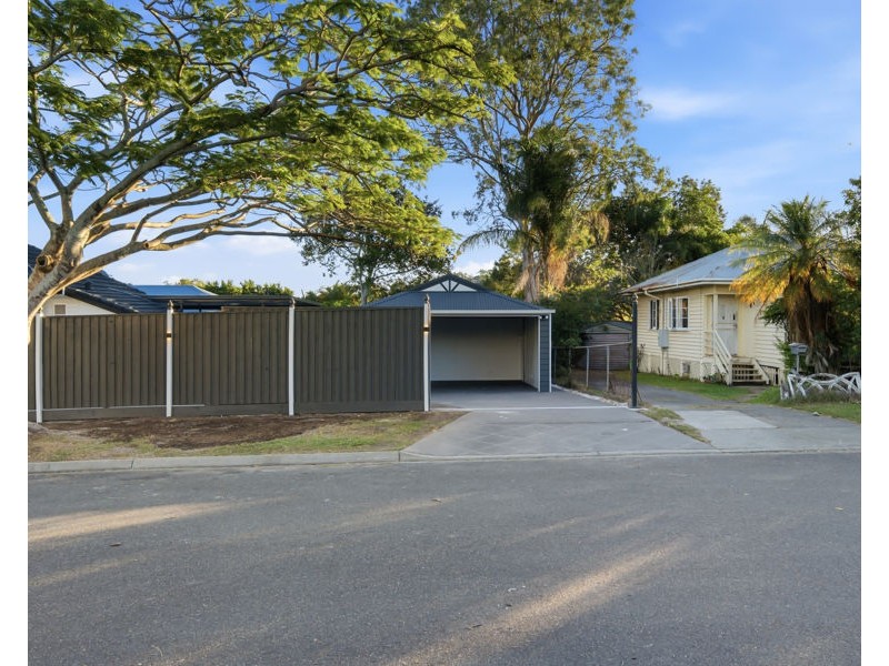 32 Steele Street, Holland Park QLD 4121