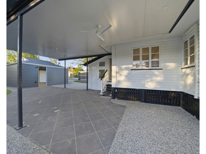 32 Steele Street, Holland Park QLD 4121