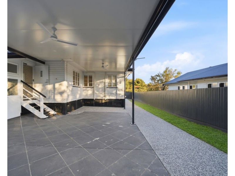 32 Steele Street, Holland Park QLD 4121