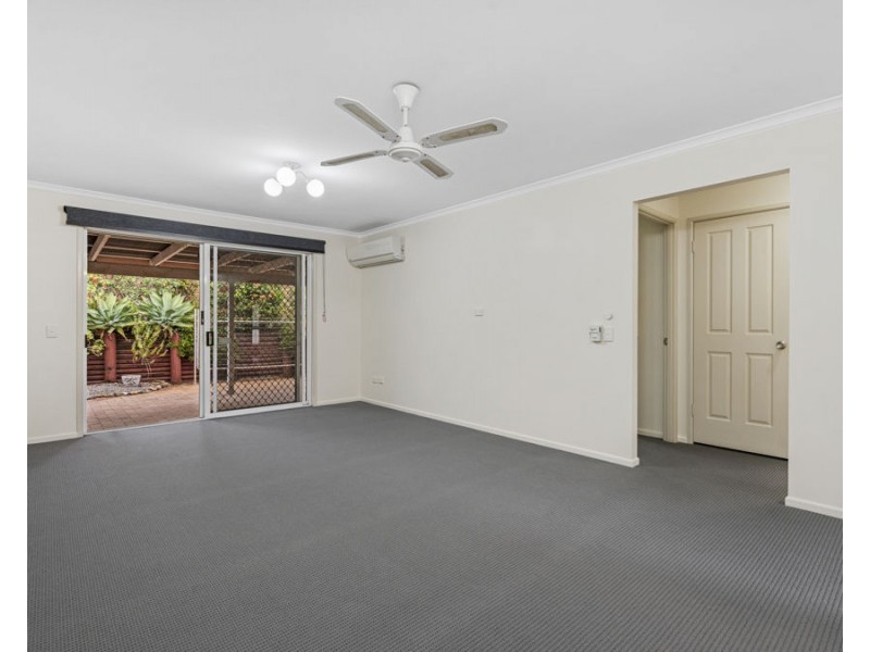 2/30 Meadowlands Road, Carina QLD 4152