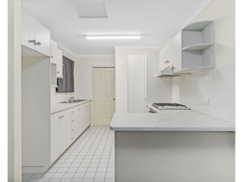 2/30 Meadowlands Road, Carina QLD 4152