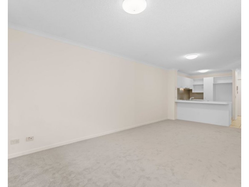 18/38 Palmer Street, Greenslopes QLD 4120