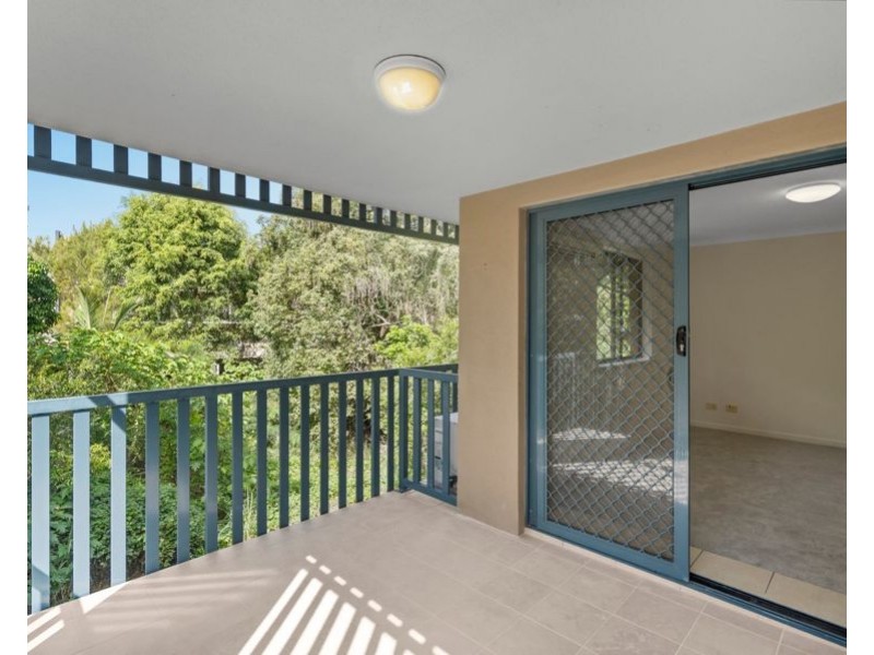18/38 Palmer Street, Greenslopes QLD 4120