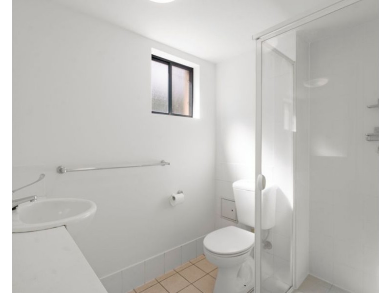18/38 Palmer Street, Greenslopes QLD 4120
