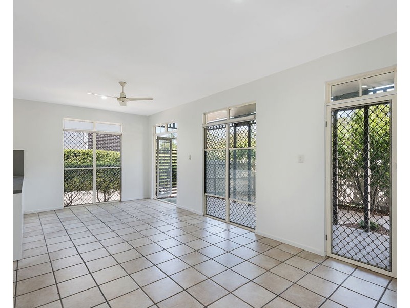 2/24 Cambridge Street, Bulimba QLD 4171