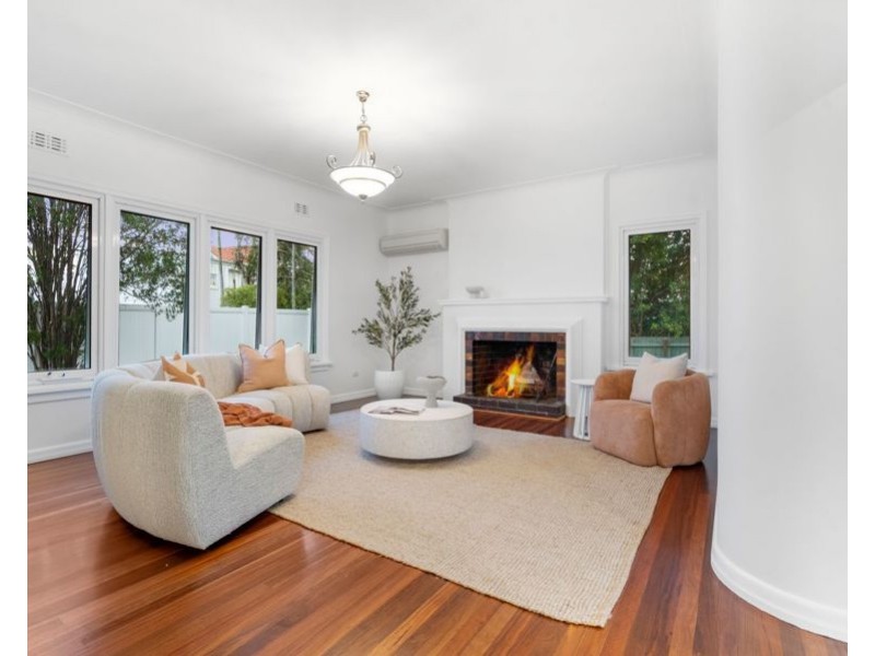 17 Mackay Street, Coorparoo QLD 4151