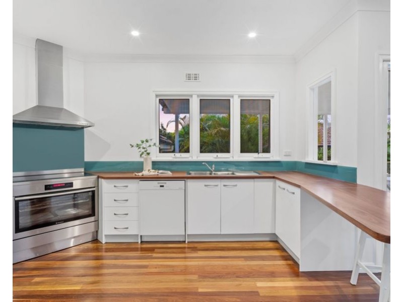 17 Mackay Street, Coorparoo QLD 4151