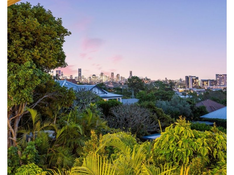 17 Mackay Street, Coorparoo QLD 4151