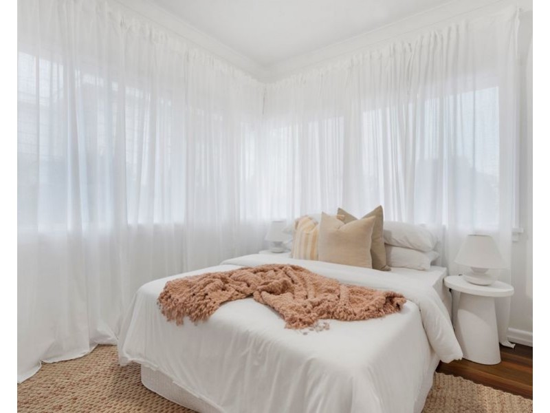 17 Mackay Street, Coorparoo QLD 4151