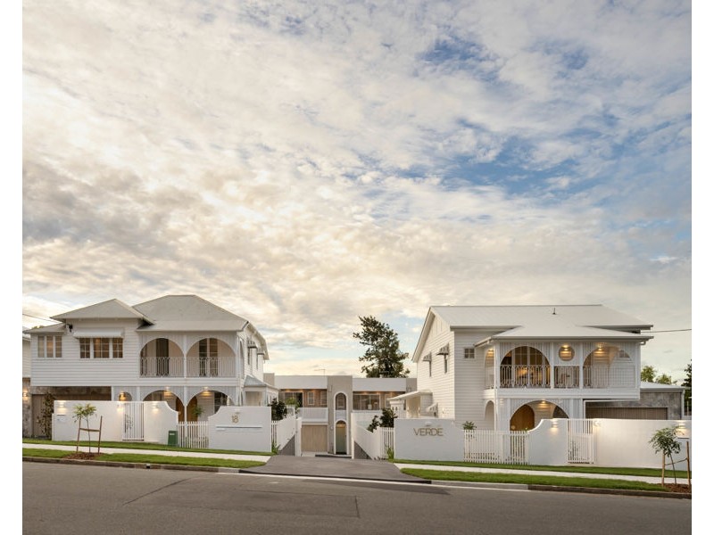 16 Hipwood Ave, Coorparoo QLD 4151