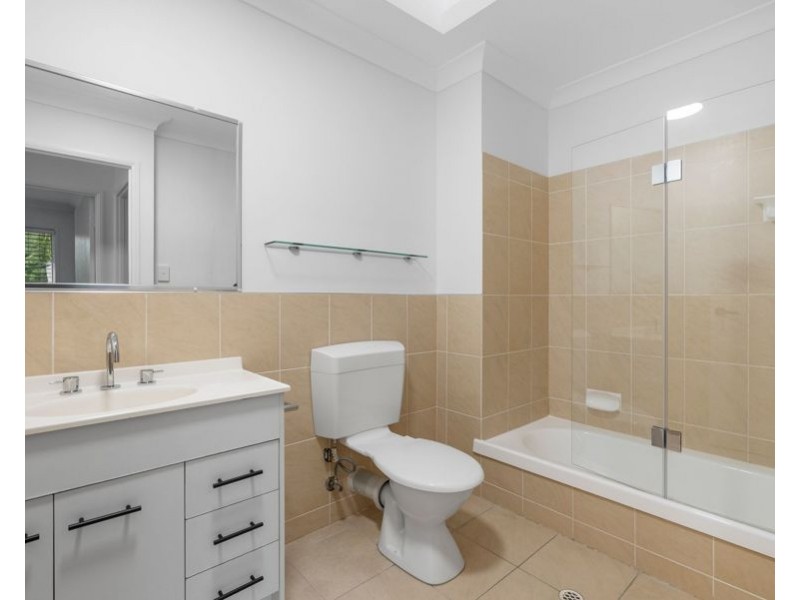 4/5 Garnet St, Clayfield QLD 4011