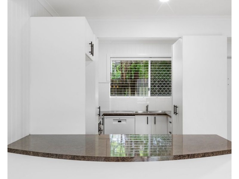 4/5 Garnet St, Clayfield QLD 4011