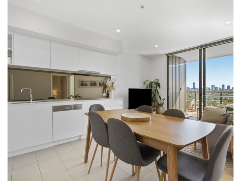 11103 / 300 Old Cleveland Rd, Coorparoo QLD 4151