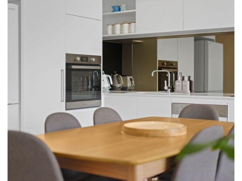 11103 / 300 Old Cleveland Rd, Coorparoo QLD 4151
