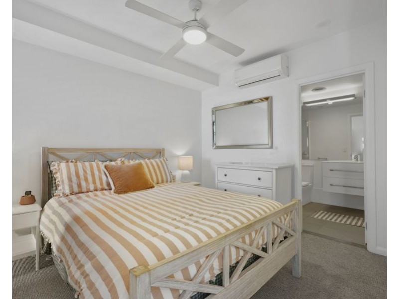 11103 / 300 Old Cleveland Rd, Coorparoo QLD 4151