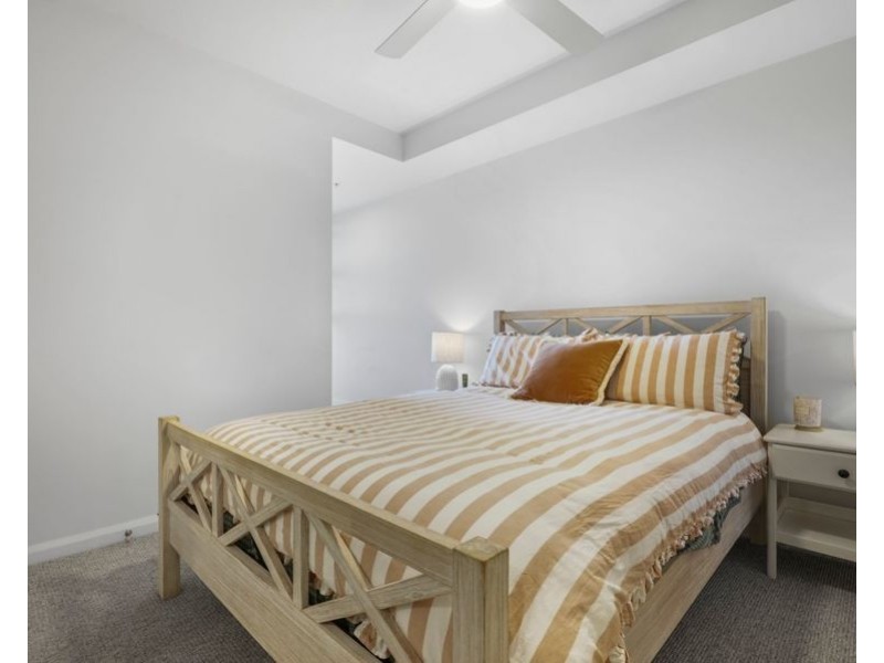 11103 / 300 Old Cleveland Rd, Coorparoo QLD 4151