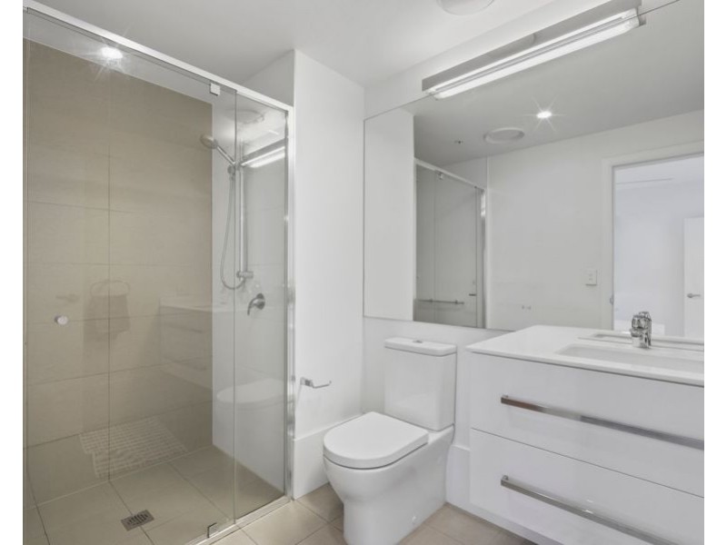 11103 / 300 Old Cleveland Rd, Coorparoo QLD 4151