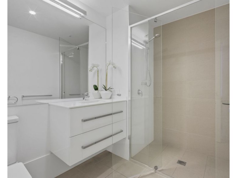 11103 / 300 Old Cleveland Rd, Coorparoo QLD 4151