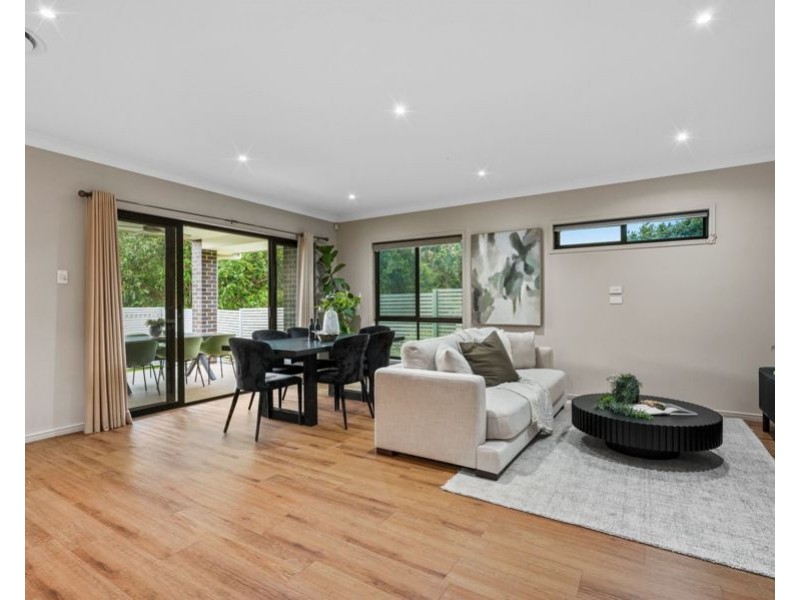 17 Westbury Place, Carindale QLD 4152