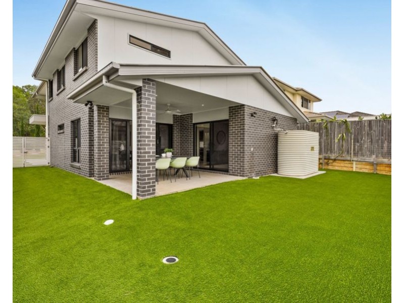 17 Westbury Place, Carindale QLD 4152