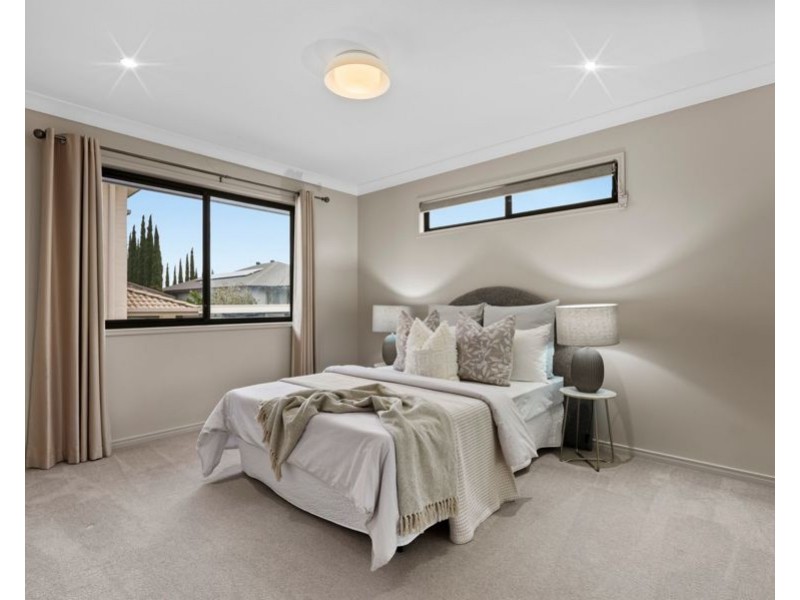 17 Westbury Place, Carindale QLD 4152