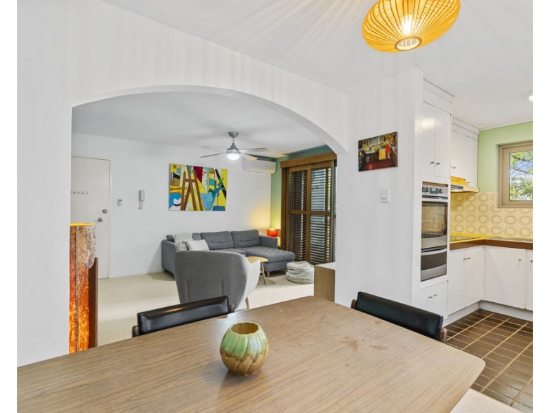 8/10 Stirrat Street, Coorparoo QLD 4151