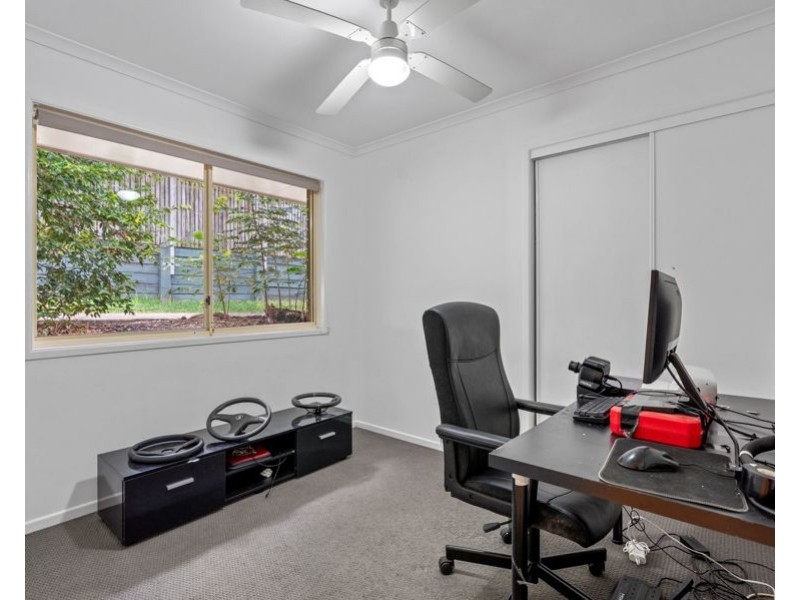 262 Oates Ave, Holland Park QLD 4121