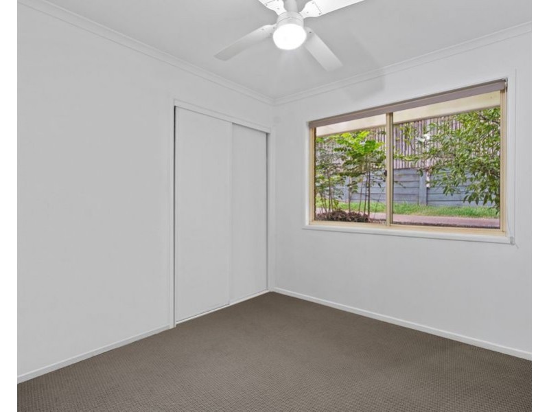 262 Oates Ave, Holland Park QLD 4121