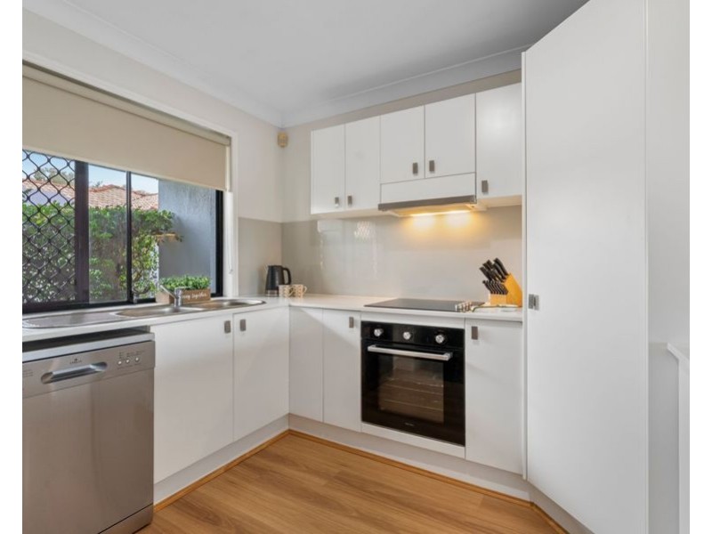 4/108 Meadowlands Road, Carina QLD 4152