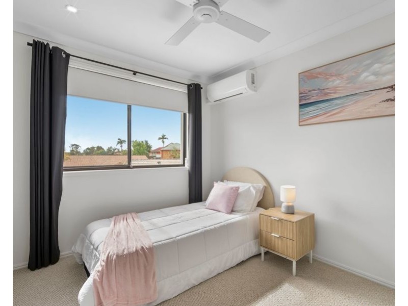 4/108 Meadowlands Road, Carina QLD 4152