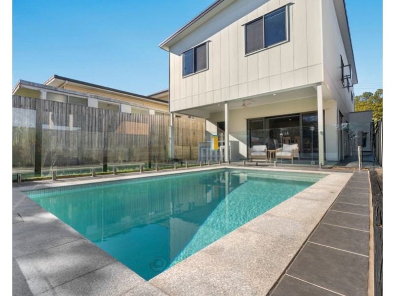 354 Nursery Rd, Holland Park QLD 4121