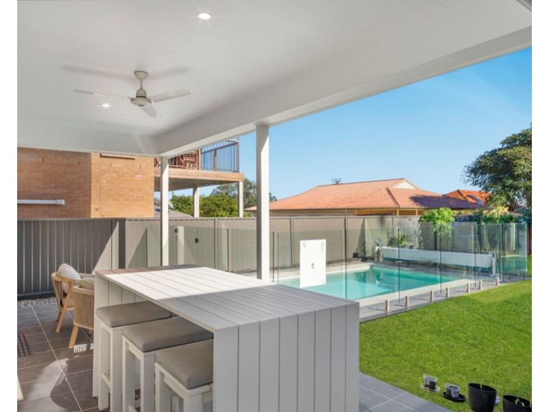354 Nursery Rd, Holland Park QLD 4121