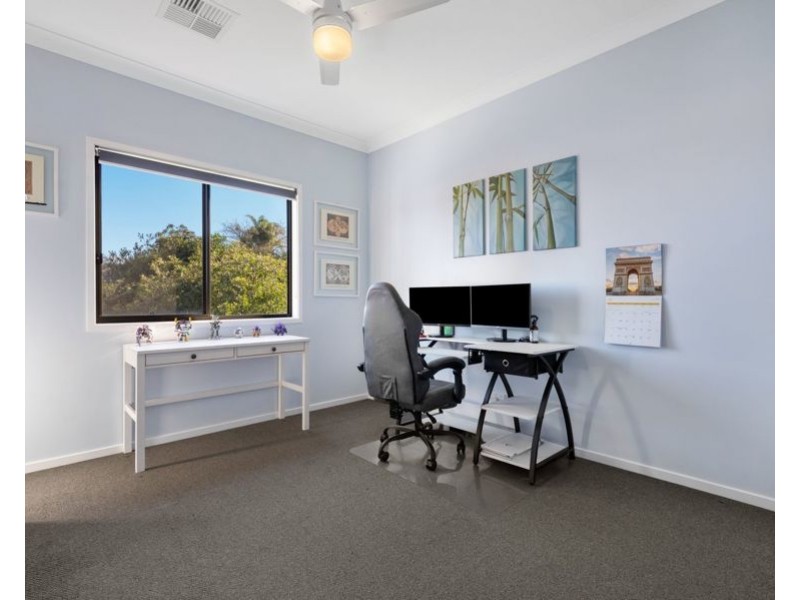 354 Nursery Rd, Holland Park QLD 4121