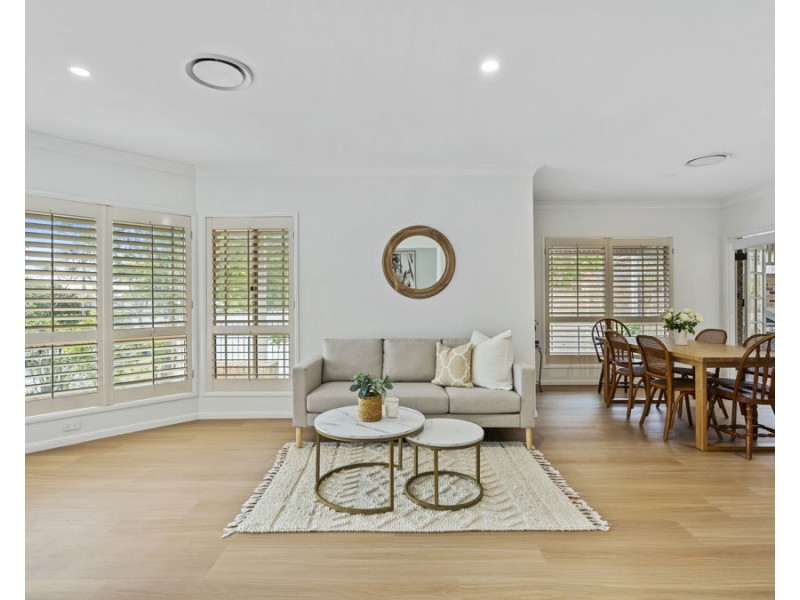 1 Acacia Close, Holland Park West QLD 4121