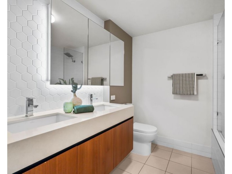 35/390 Simpsons Rd, Bardon QLD 4065