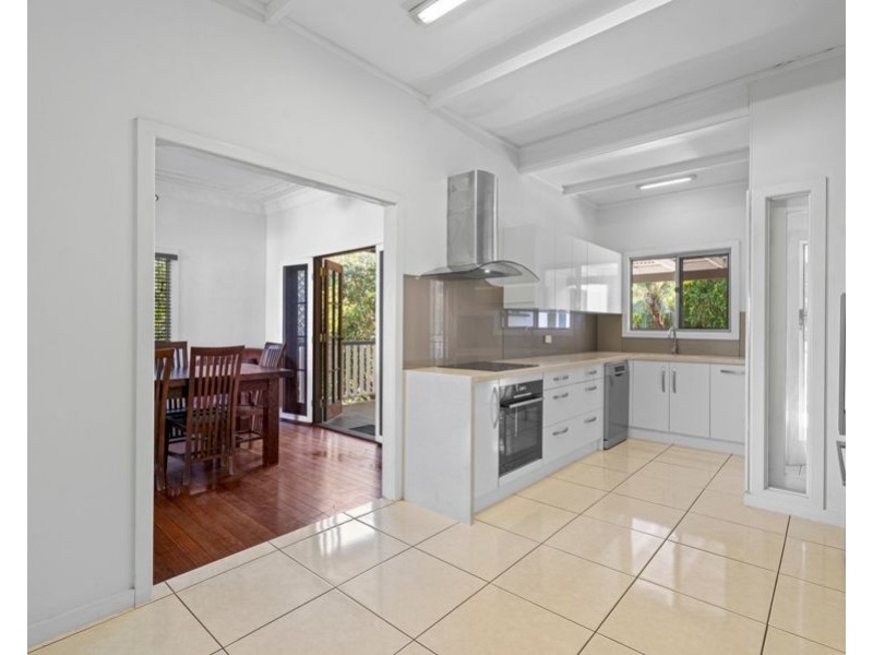 38 Botany St, Clayfield QLD 4011